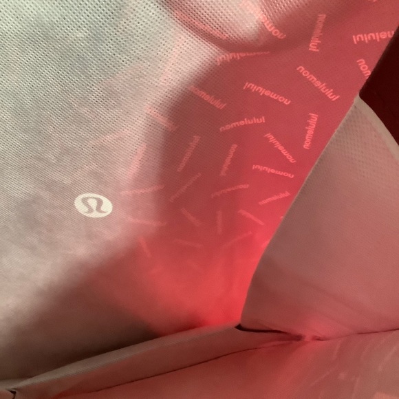 Lululemon large maroon/red tote bag - Picture 2 of 2